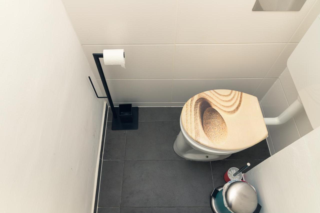 Milky Way Top Floor 2-Bedroom Apartment Air Condition Bécs Kültér fotó