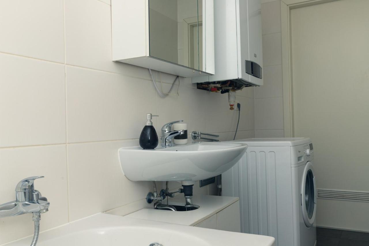 Milky Way Top Floor 2-Bedroom Apartment Air Condition Bécs Kültér fotó